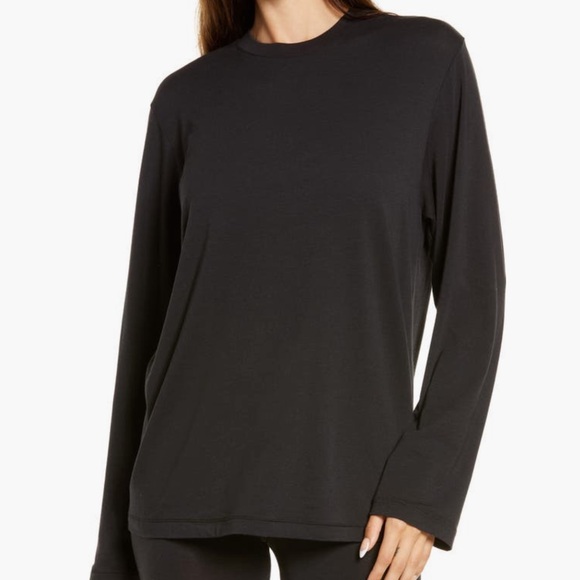 SKIMS Tops - SKIMS Boyfriend Long Sleeve T-Shirt | Onyx